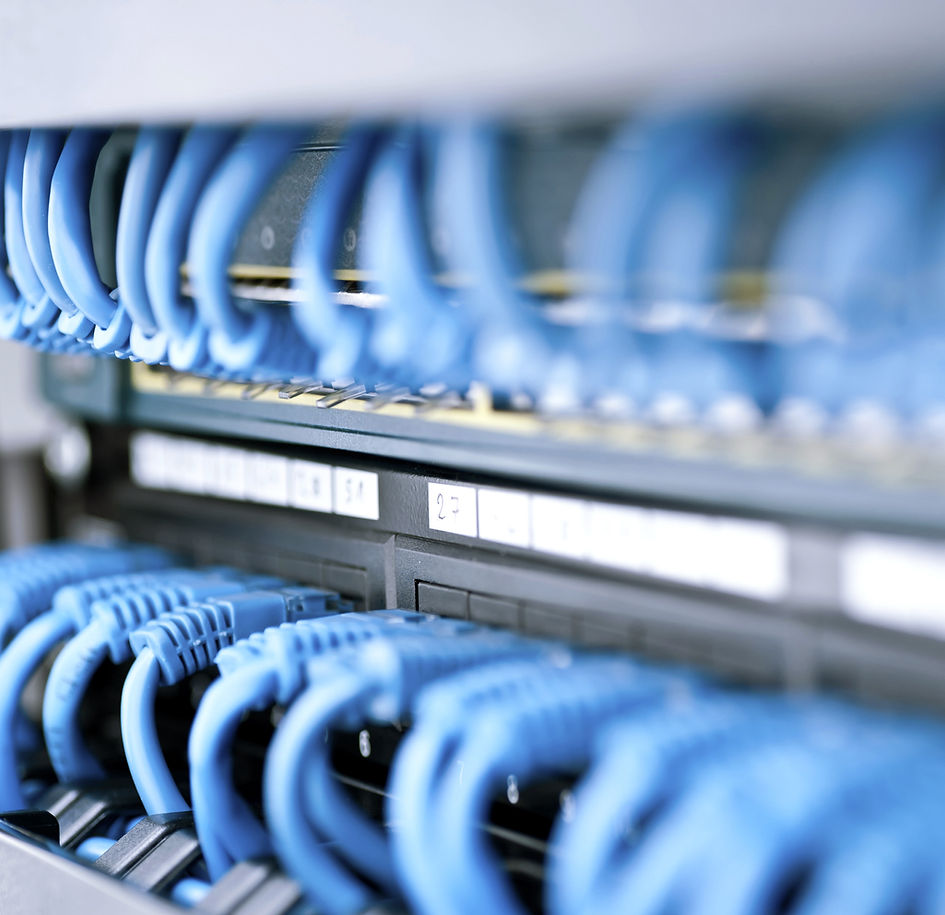 Structured fiber cabling on a network patch panel
